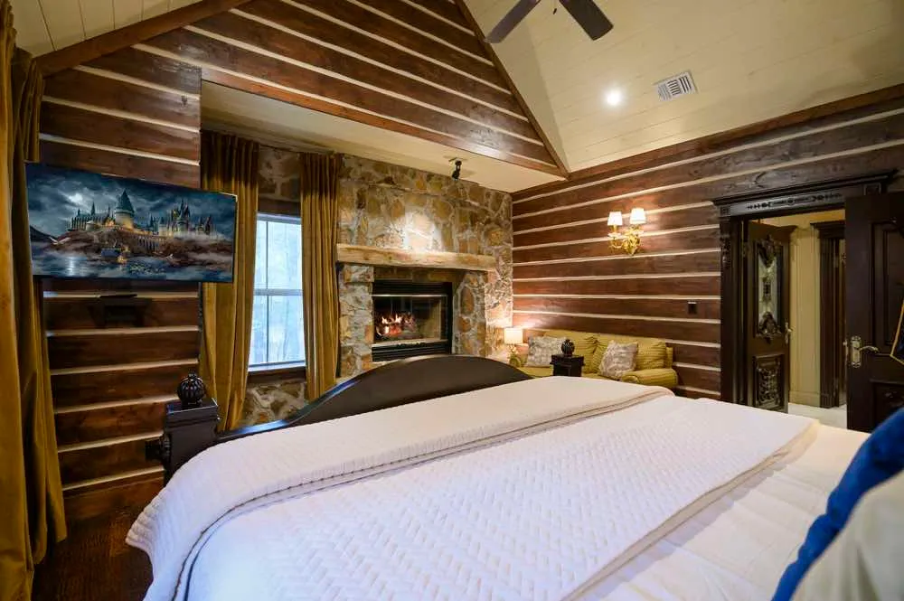 Kings Crossing Manor