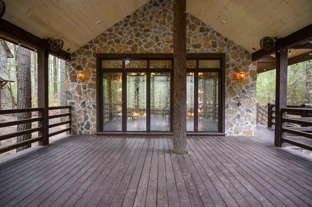 Kings Crossing Manor
