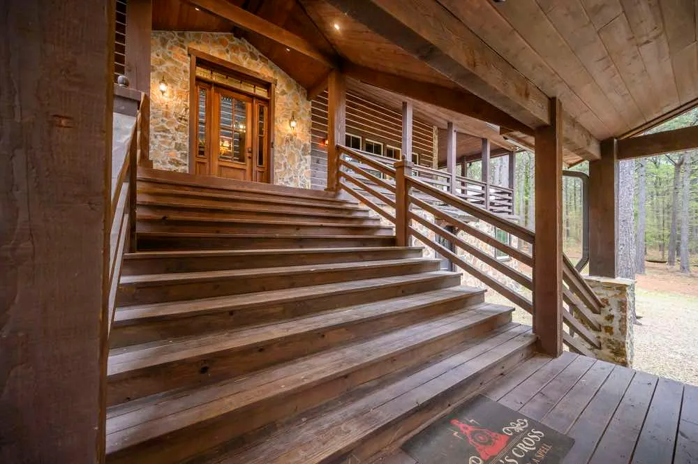 Kings Crossing Manor