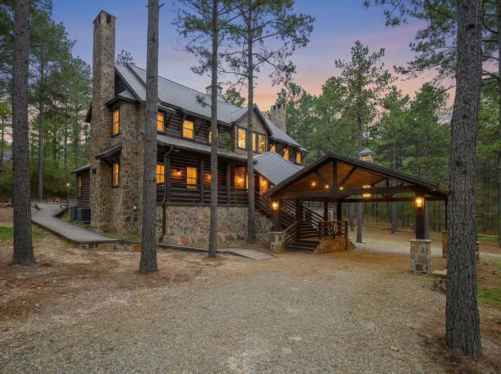 Kings Crossing Manor