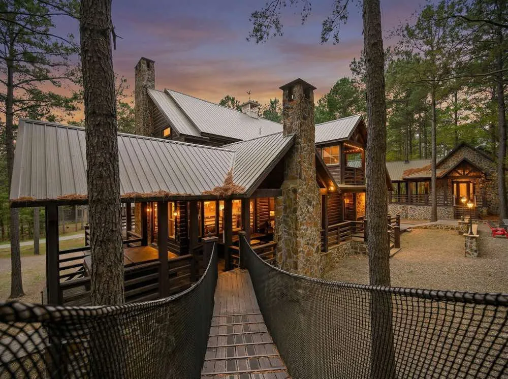 Kings Crossing Manor